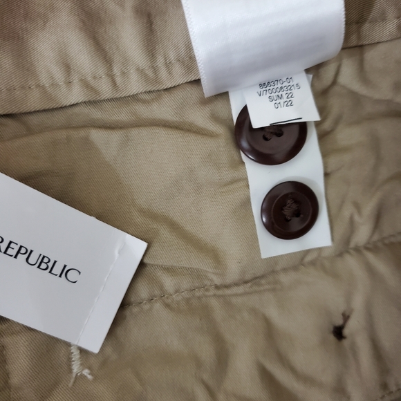 Banana Republic Cotton/Linen Striped 7" Shorts, Size 38 - Picture 8 of 10